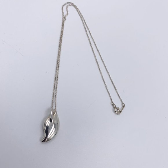 Authentic Tiffany & Co Elsa Peretti Pendant Leaf Silver Necklace - Picture 7 of 12